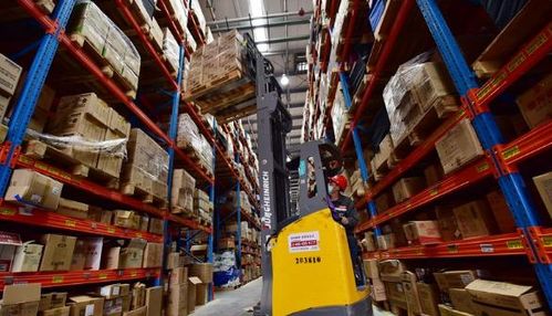 深夜逃离 一个快递员的城市配送心路